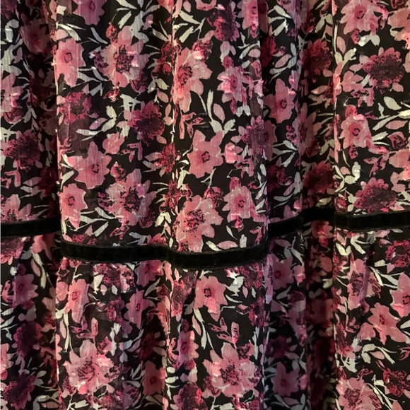 Zara Black and Pink Floral Tiered Long Sleeve Midi Dress - Picture 4 of 10